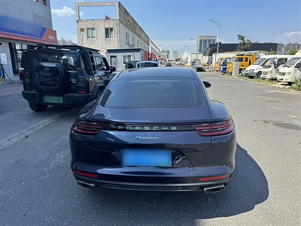 Porsche Panamera