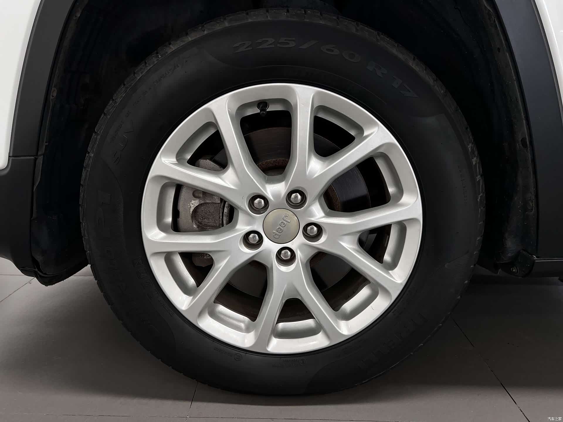 Jeep Cherokee, 2018 38