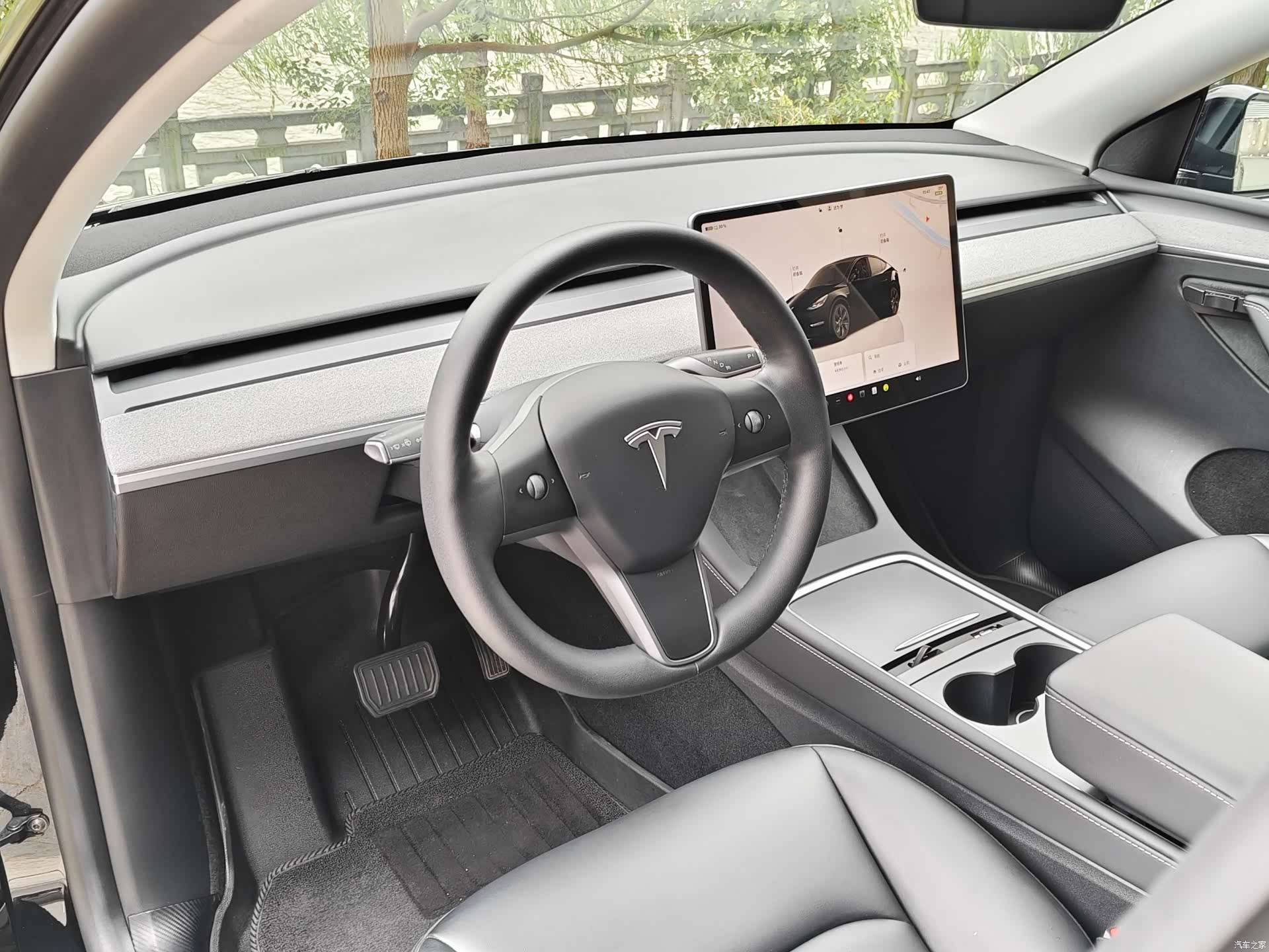 Tesla Model Y, 2023 3
