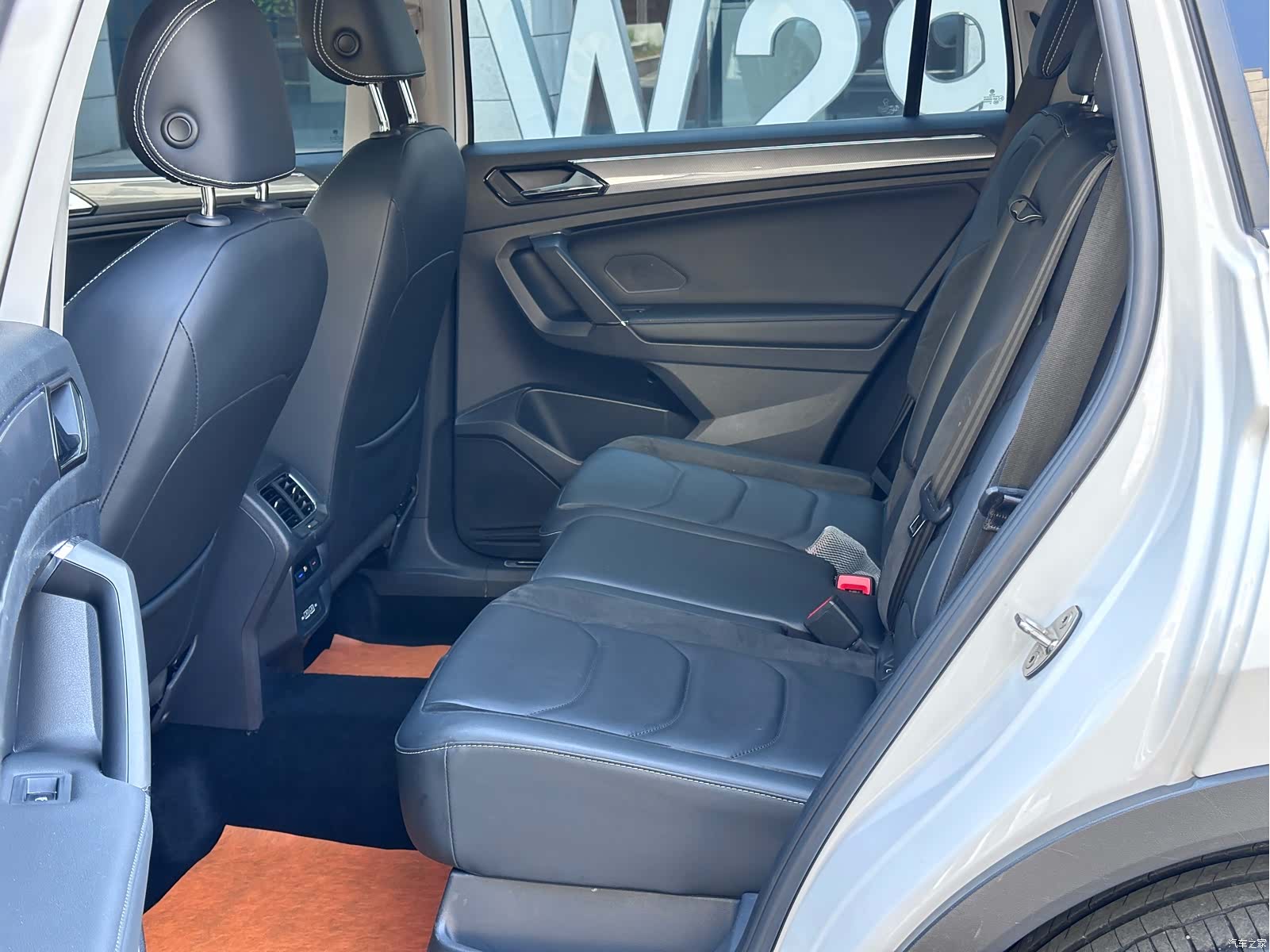 Volkswagen Tiguan L, 2021 15