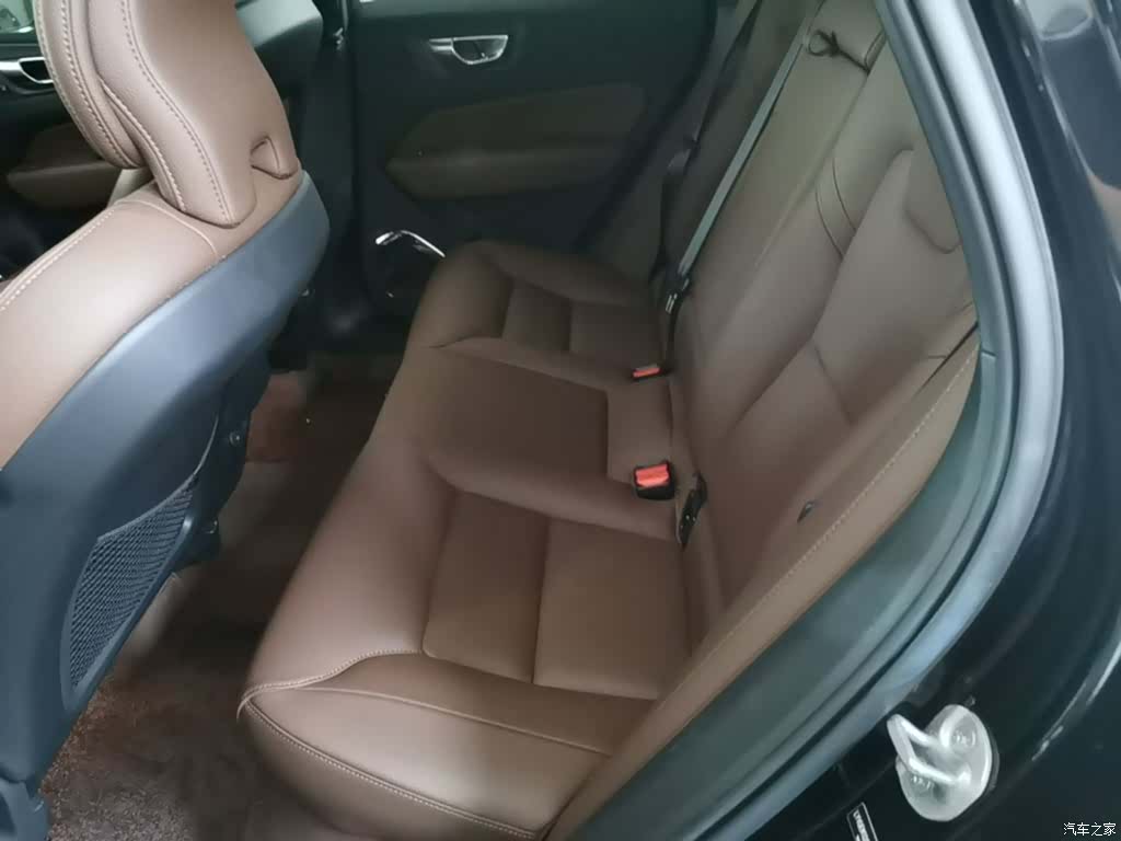 Volvo XC60, 2024 17