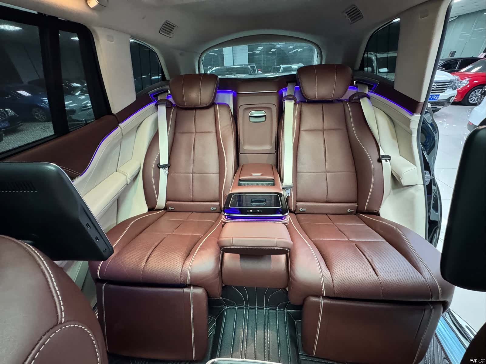 Maybach GLS, 2023 12