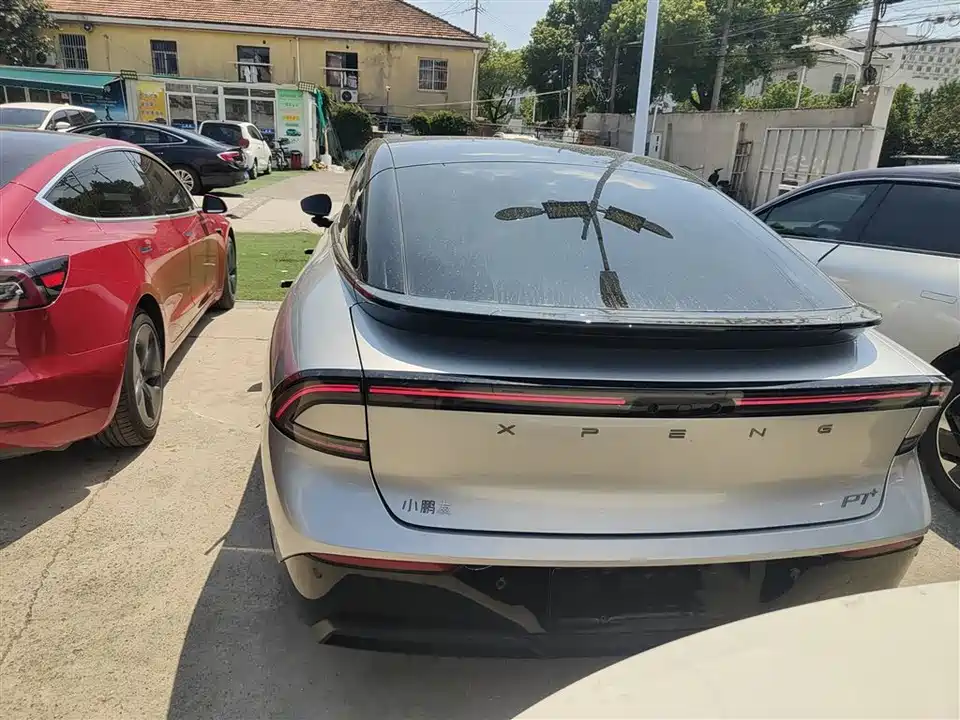 XPENG P7+