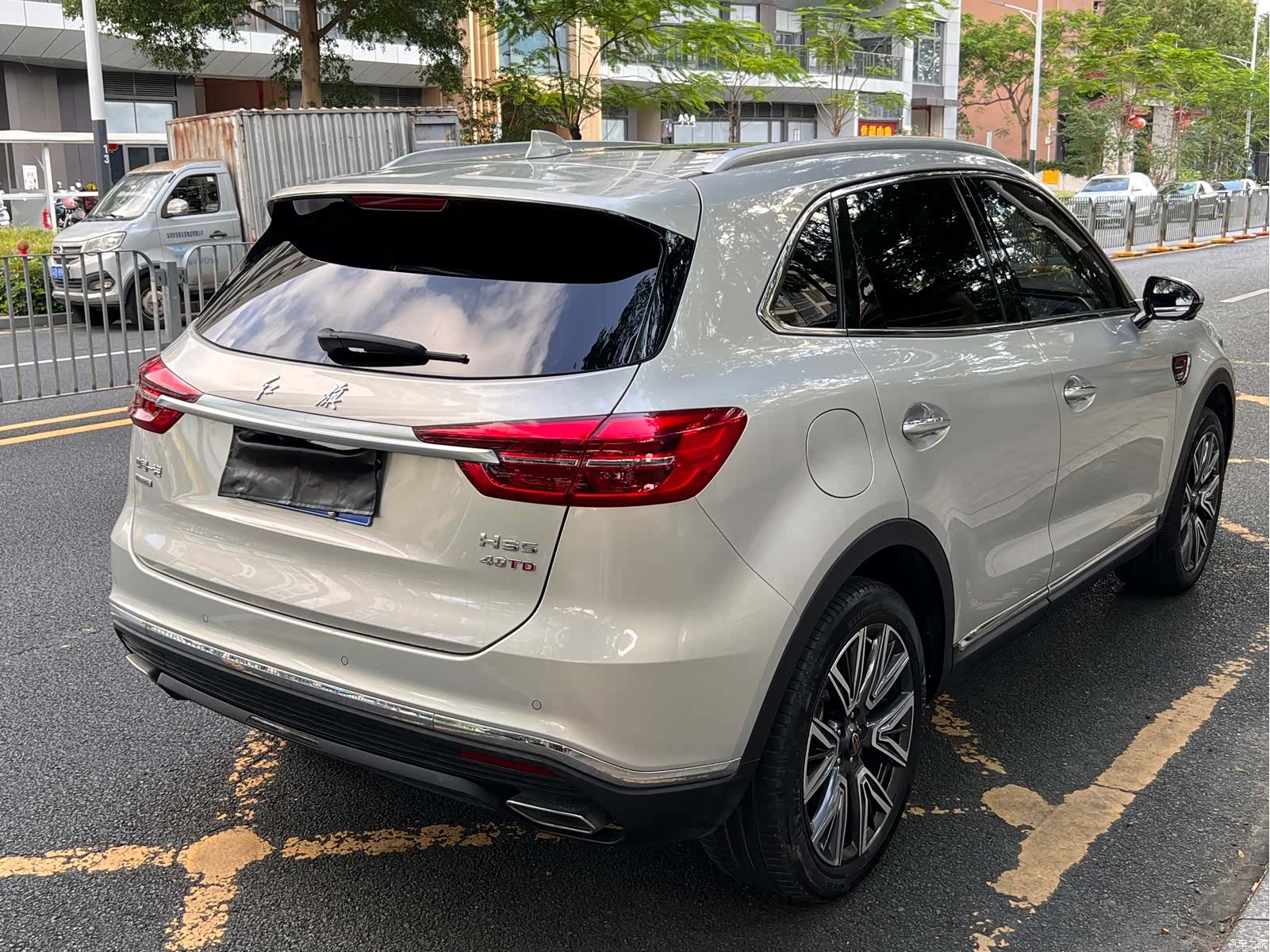 Hongqi HS5, 2022 7