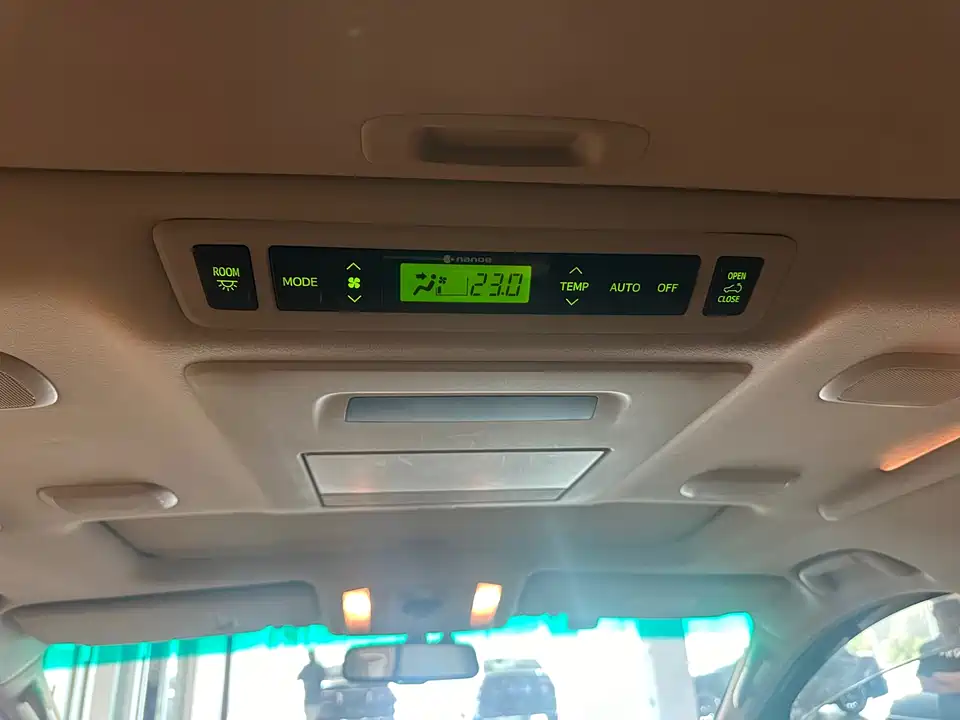 Toyota Elfa