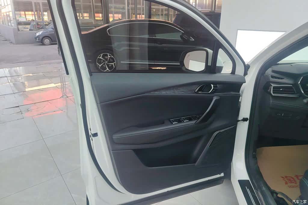 Lynk & Co 02, 2023 7