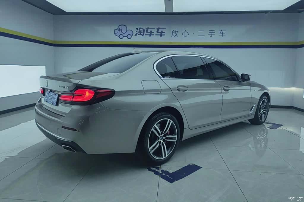 BMW 5 Series, 2023 3