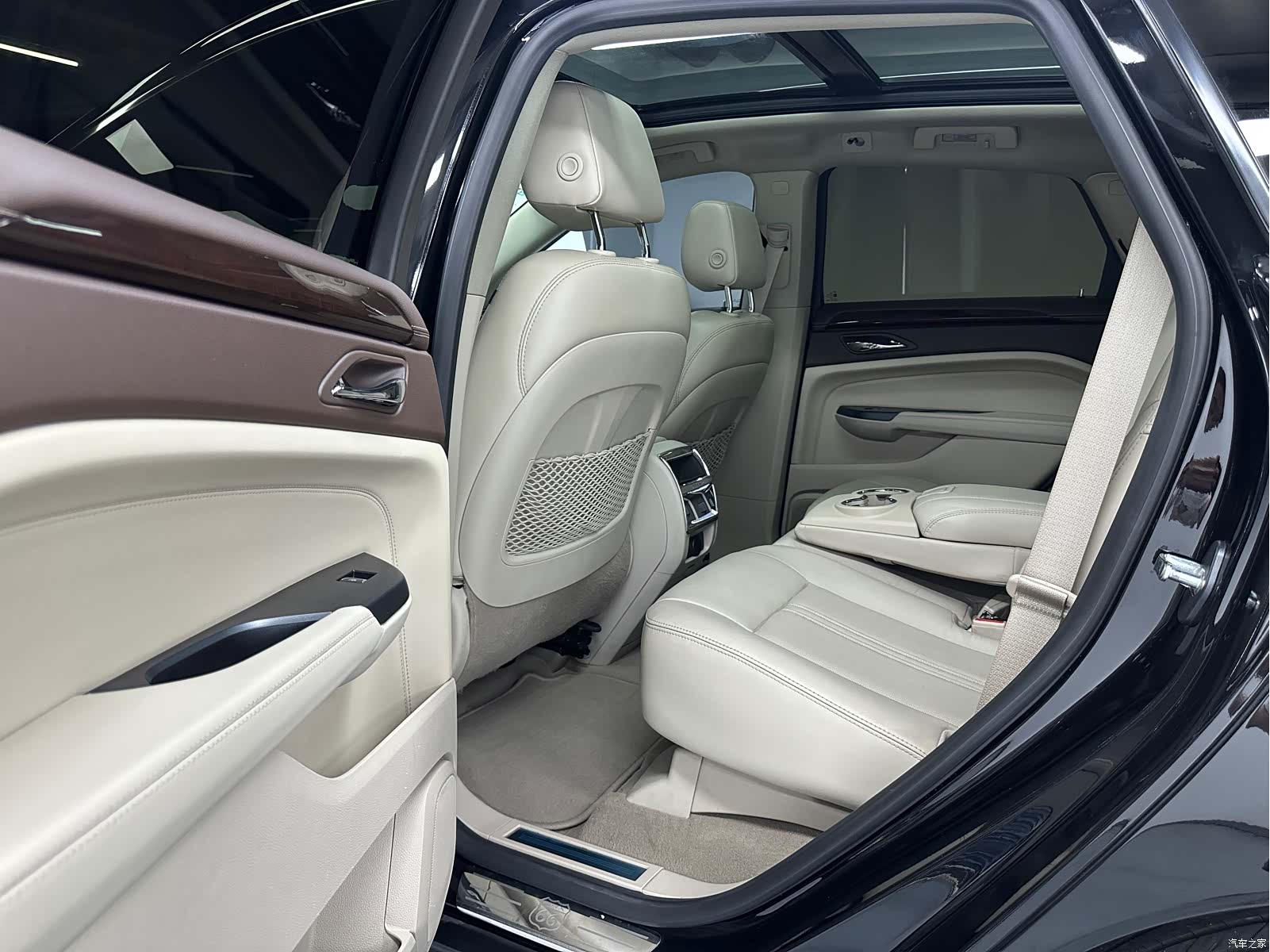 Cadillac SRX, 2016 11
