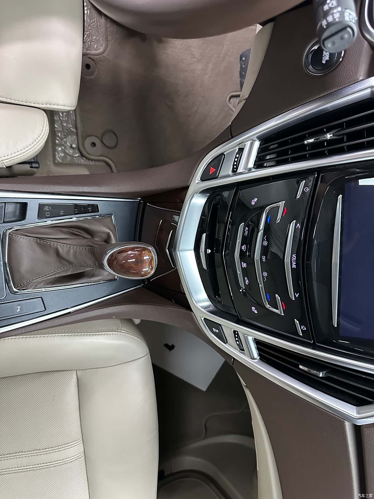 Cadillac SRX, 2016 12