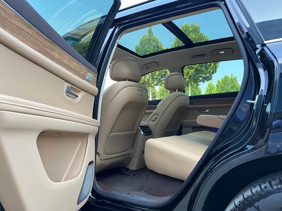 AITO Ask the world M7