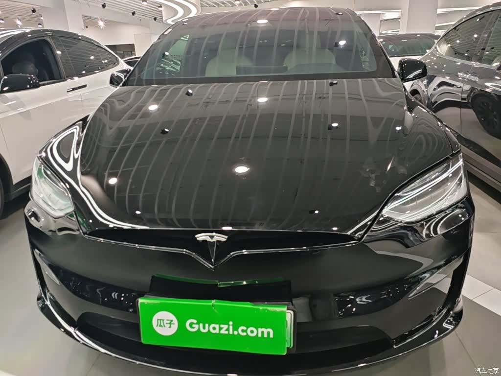 Tesla Model X, 2023 3