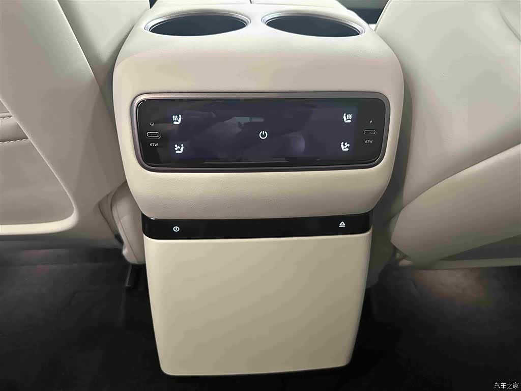 Li Auto i8, 2025 22