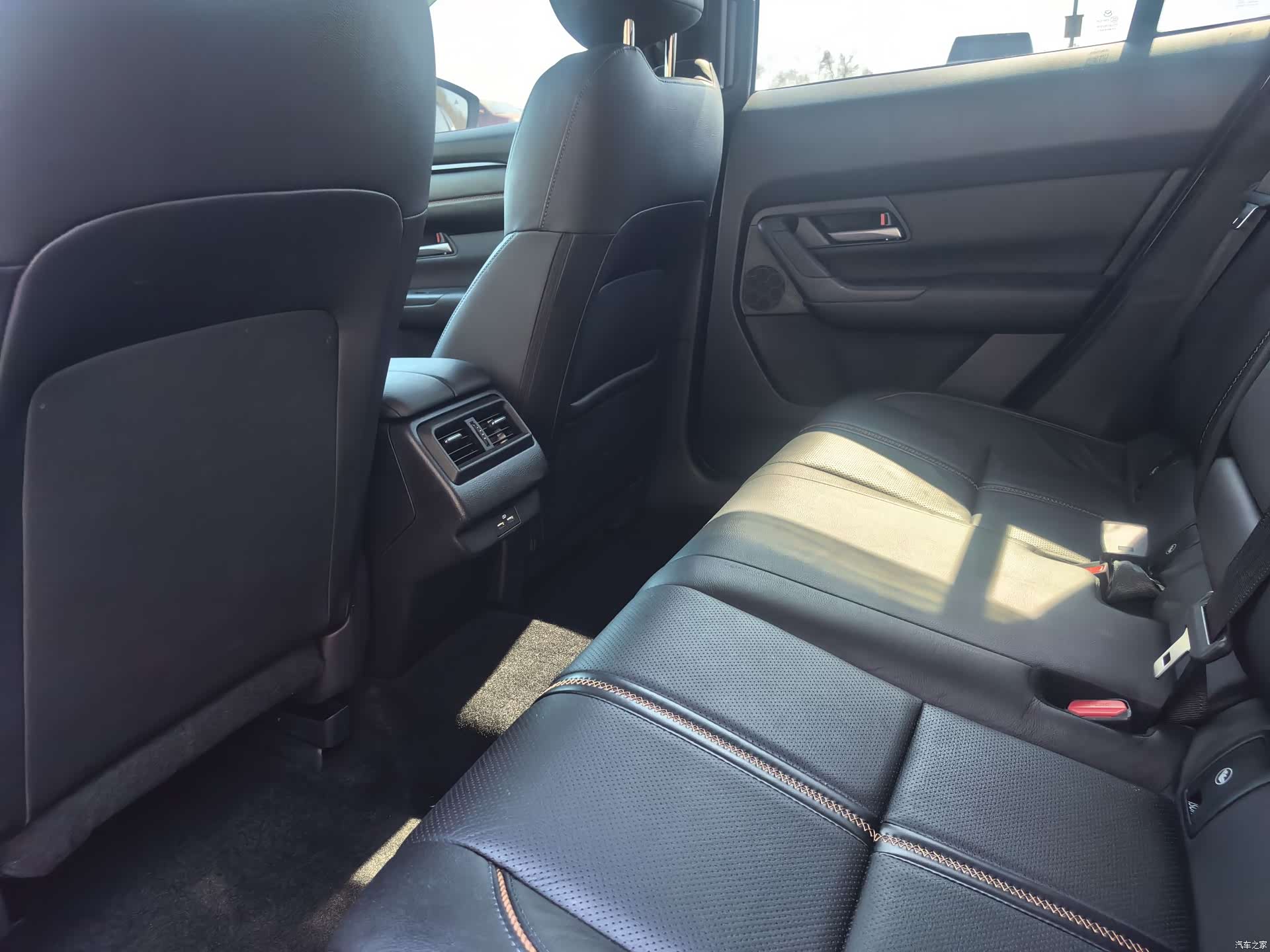 Mazda CX-50, 2023 11