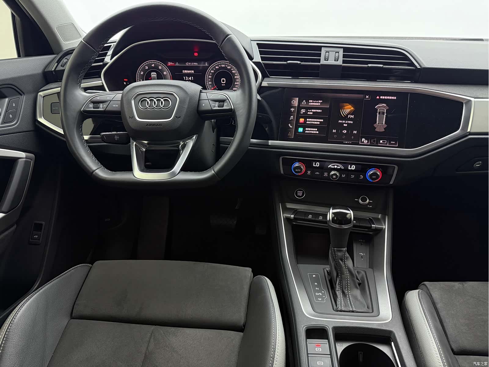 Audi Q3, 2022 11