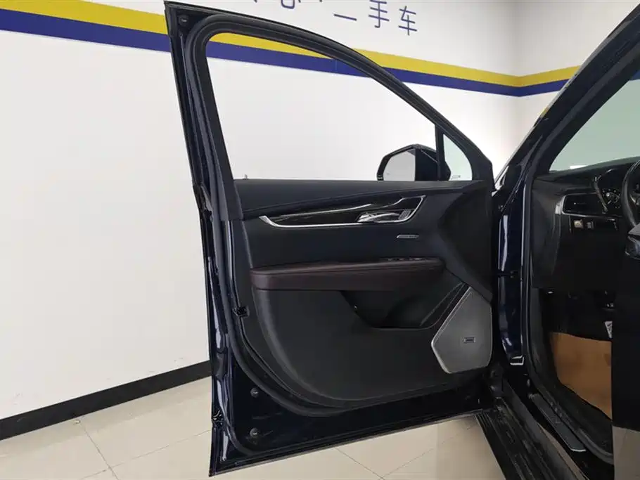 Cadillac XT6