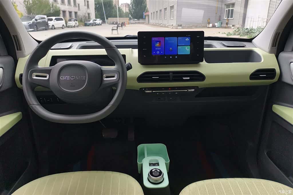 Geely Panda, 2025 12