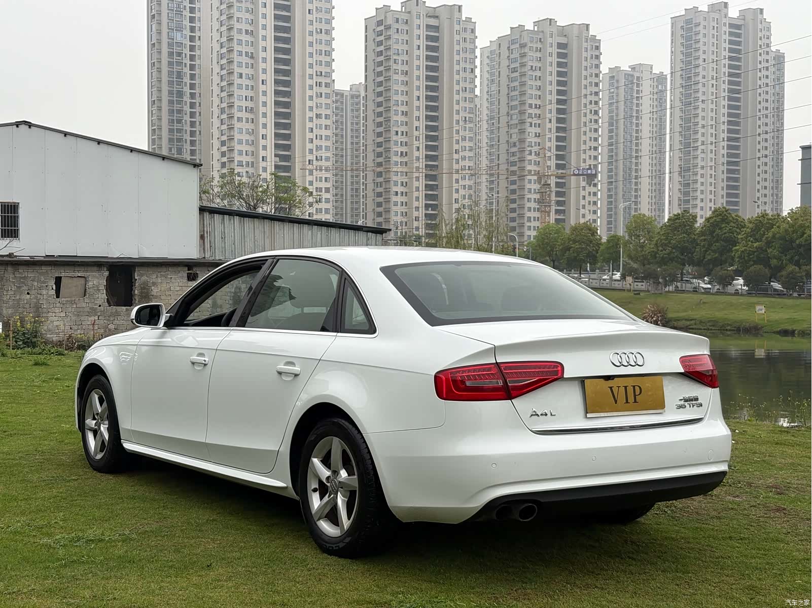 Audi A4L, 2015 4