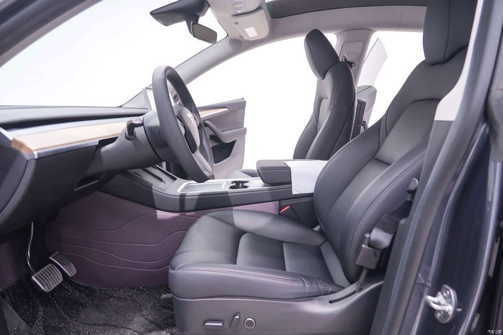 Tesla Model Y, 2022 21