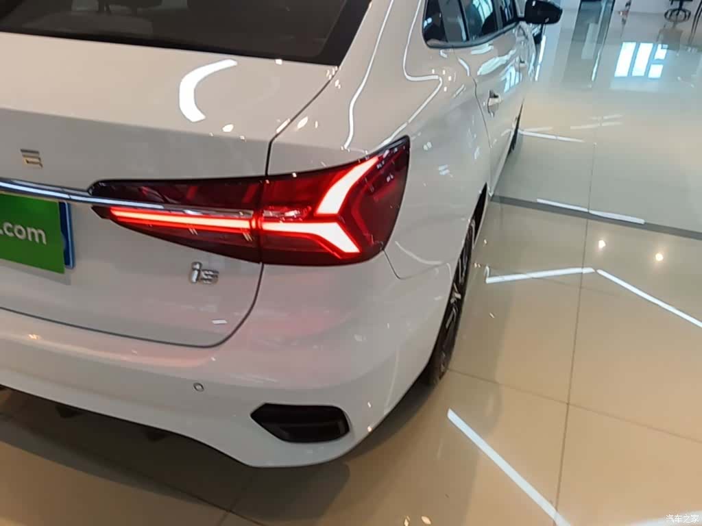 Roewe i5, 2022 8