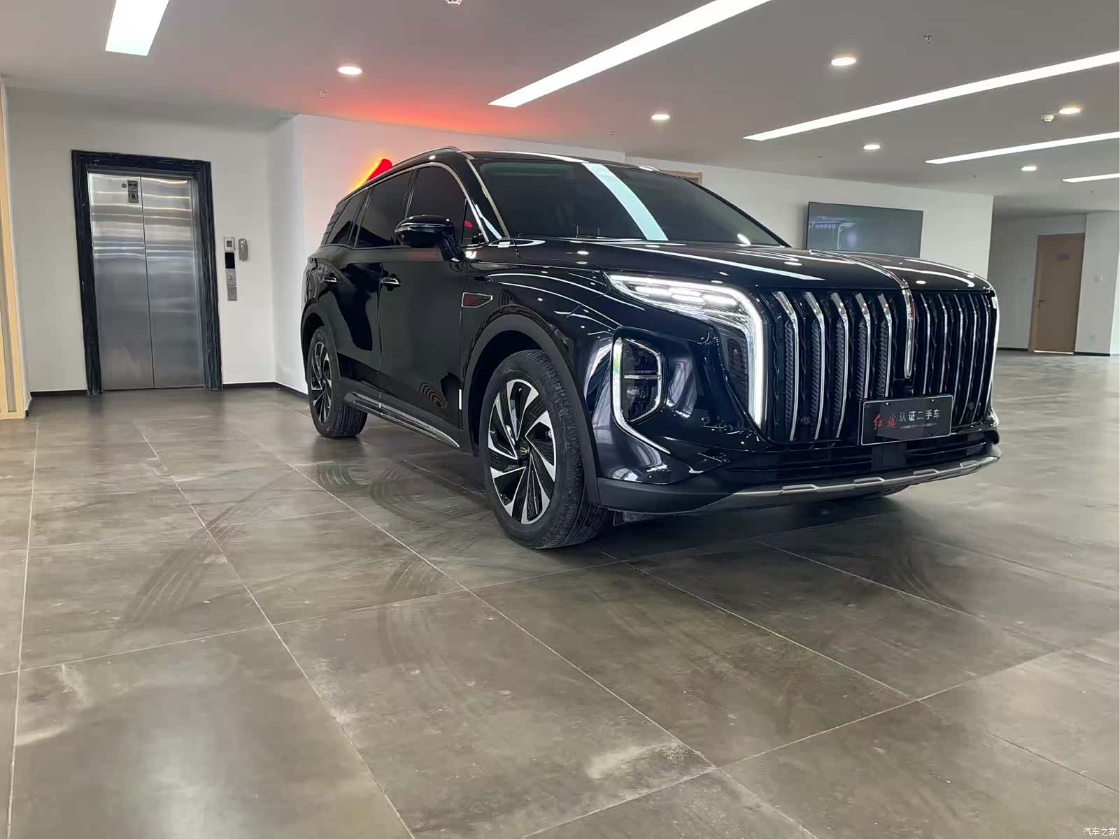 Hongqi HS7, 2024 3