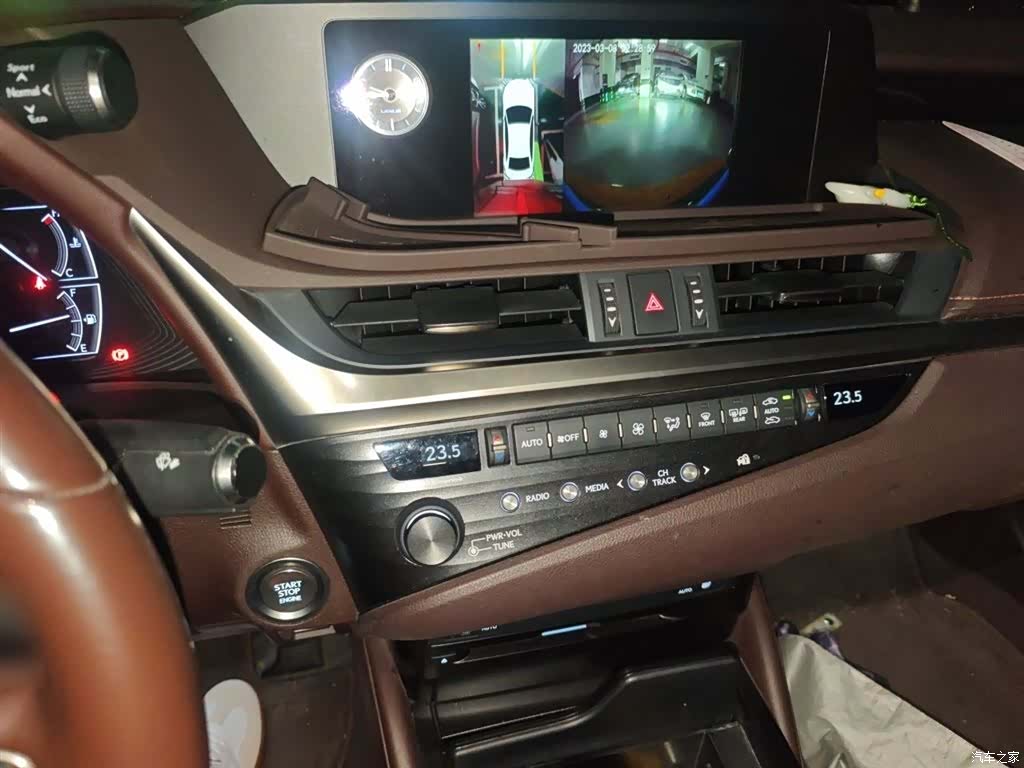 Lexus ES, 2019 6