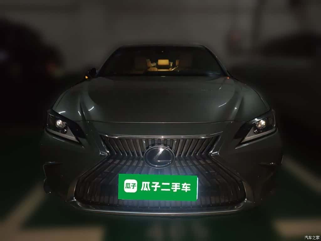 Lexus ES, 2019 24