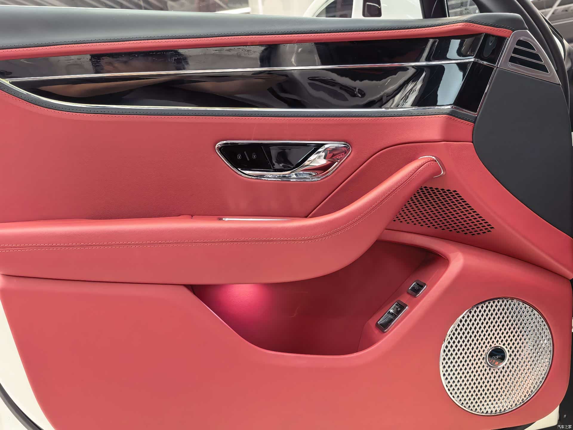 Bentley Flying Spur, 2022 9