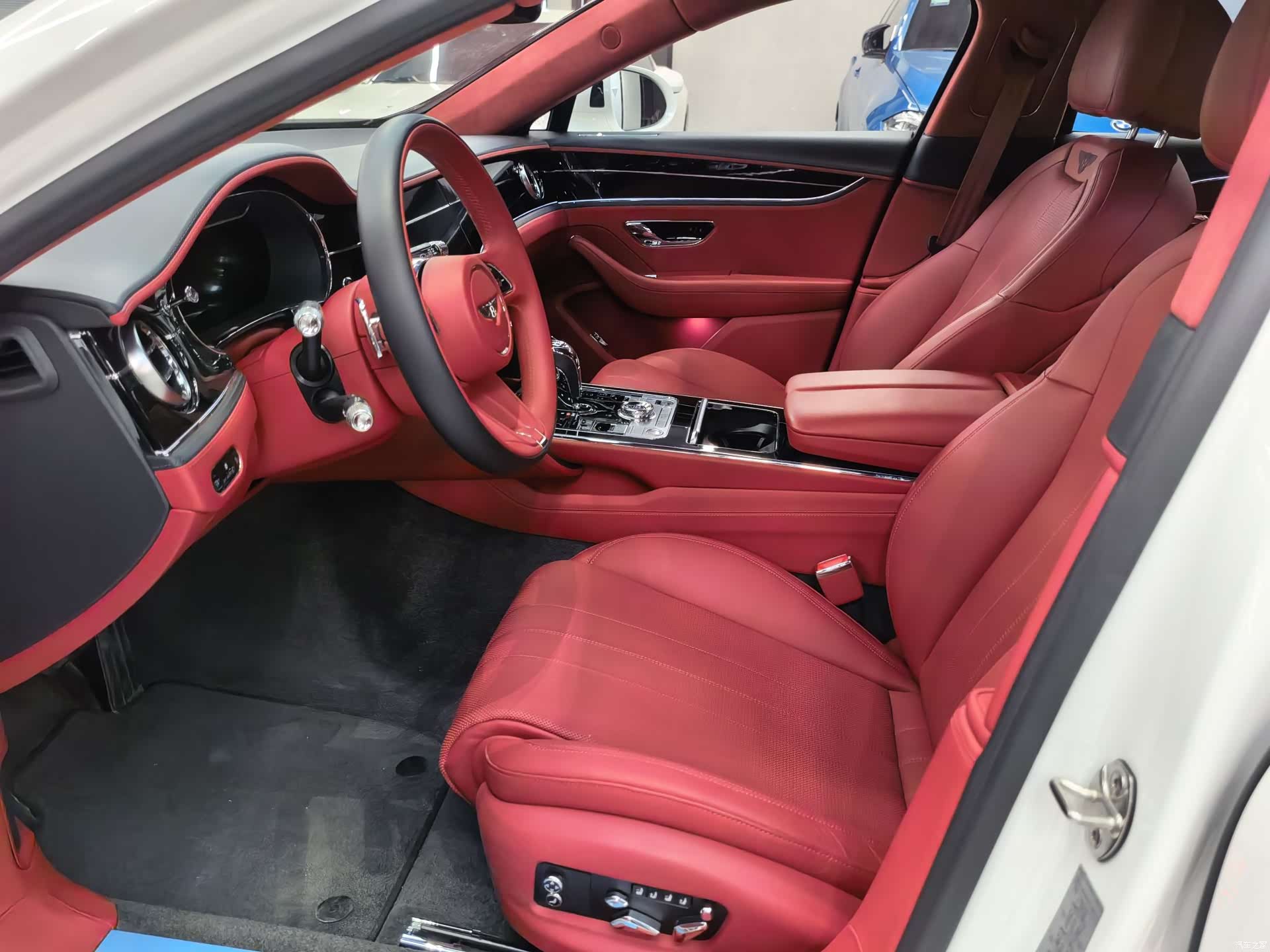 Bentley Flying Spur, 2022 8