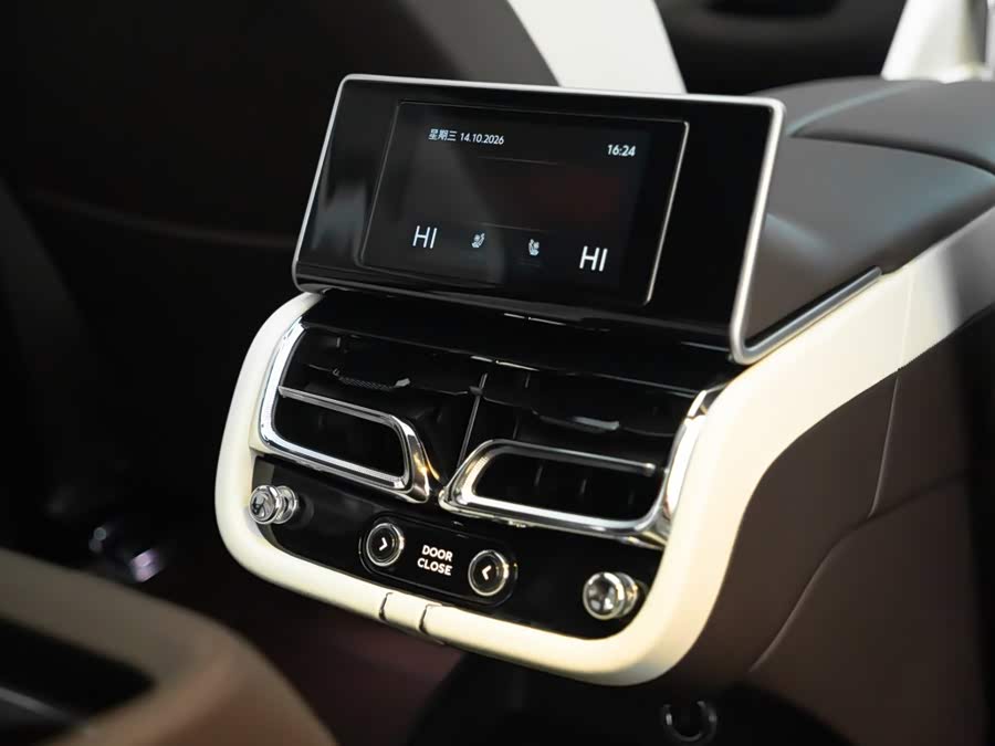 Bentley Bentayga 2024, фото 15