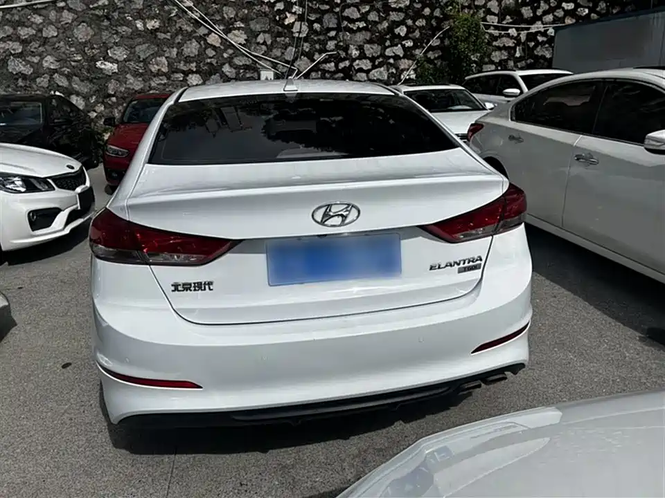 Hyundai Lead