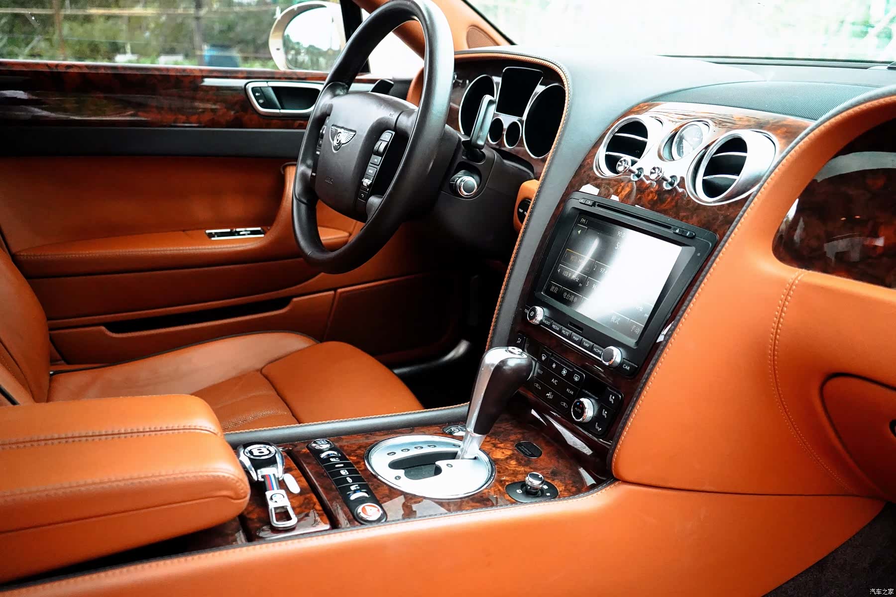 Bentley Flying Spur, 2013 27