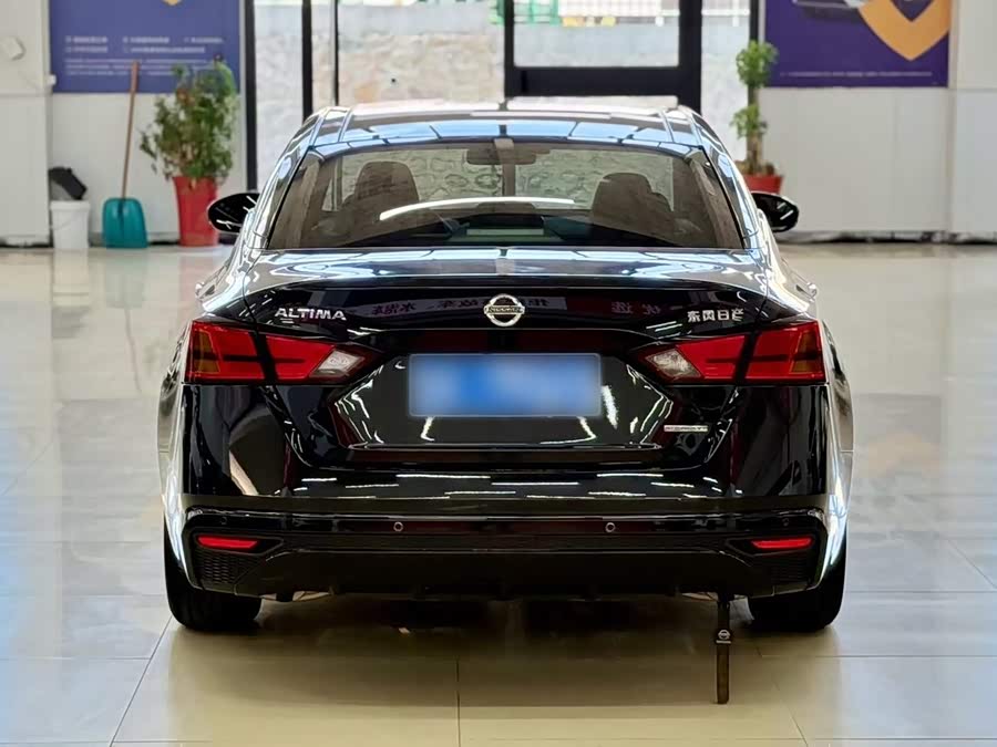 Nissan Altima 2022, фото 5