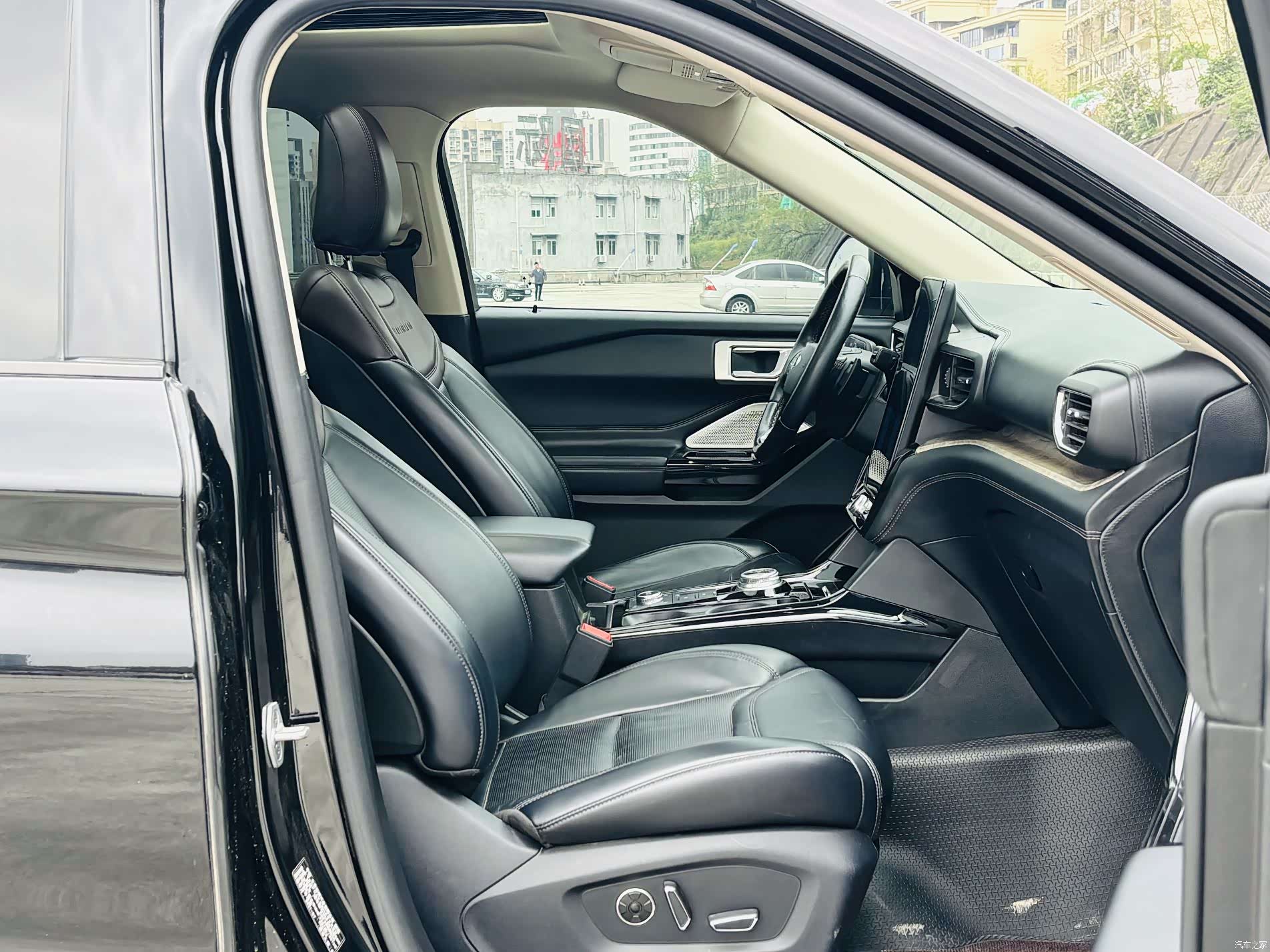Ford Explorer, 2021 16