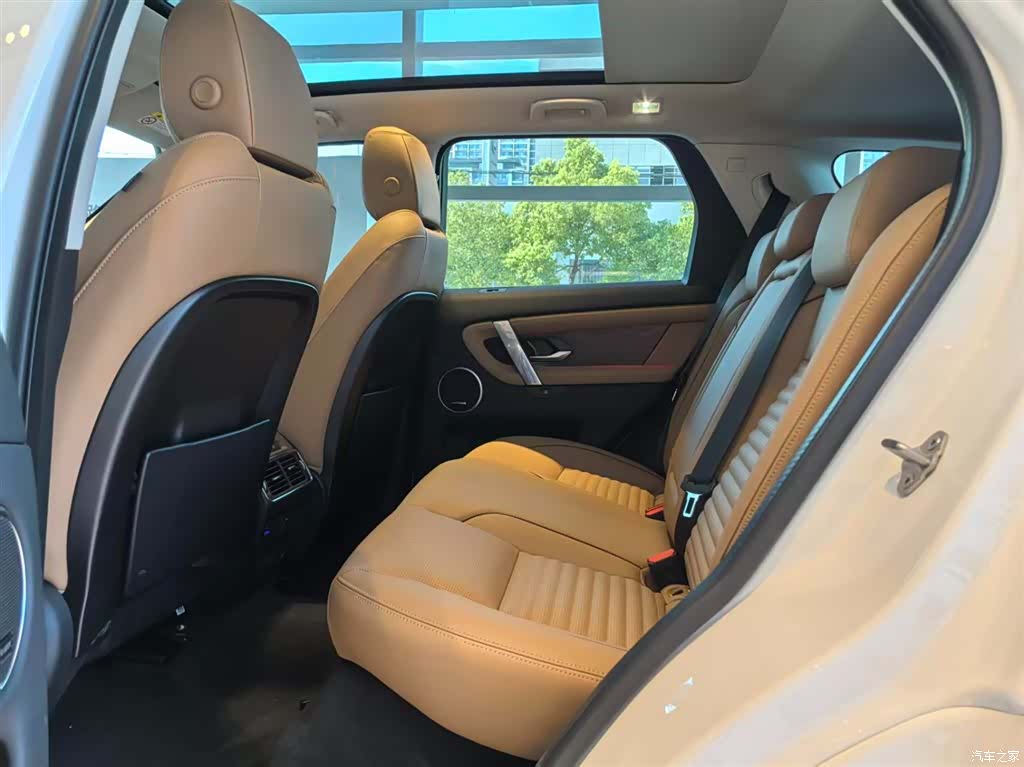 Land Rover Discovery, 2025 12