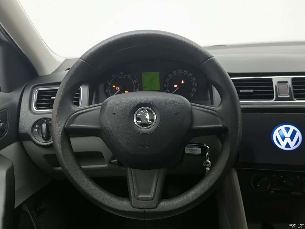 Skoda Rapid, 2016 11