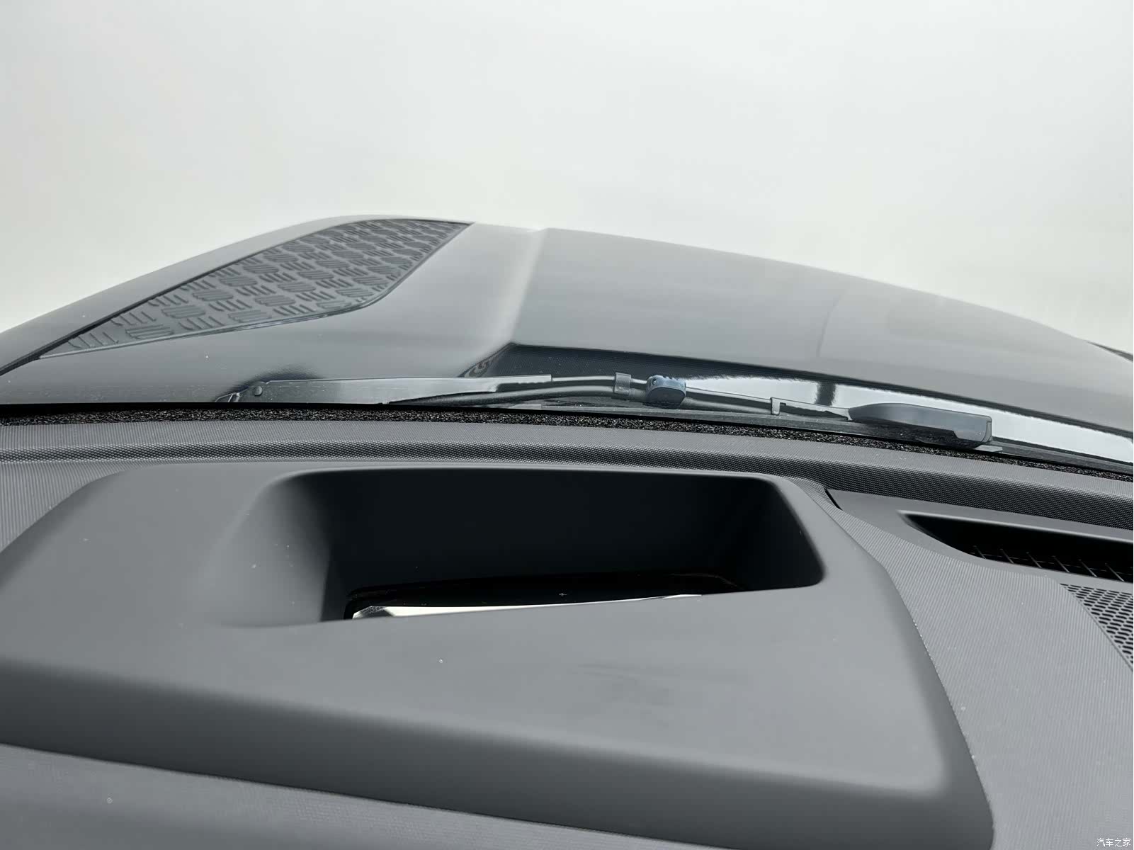 Land Rover Defender, 2024 15