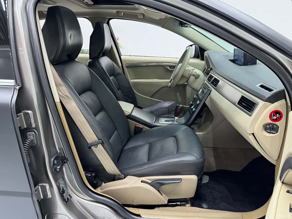 Volvo S80, 2010 8