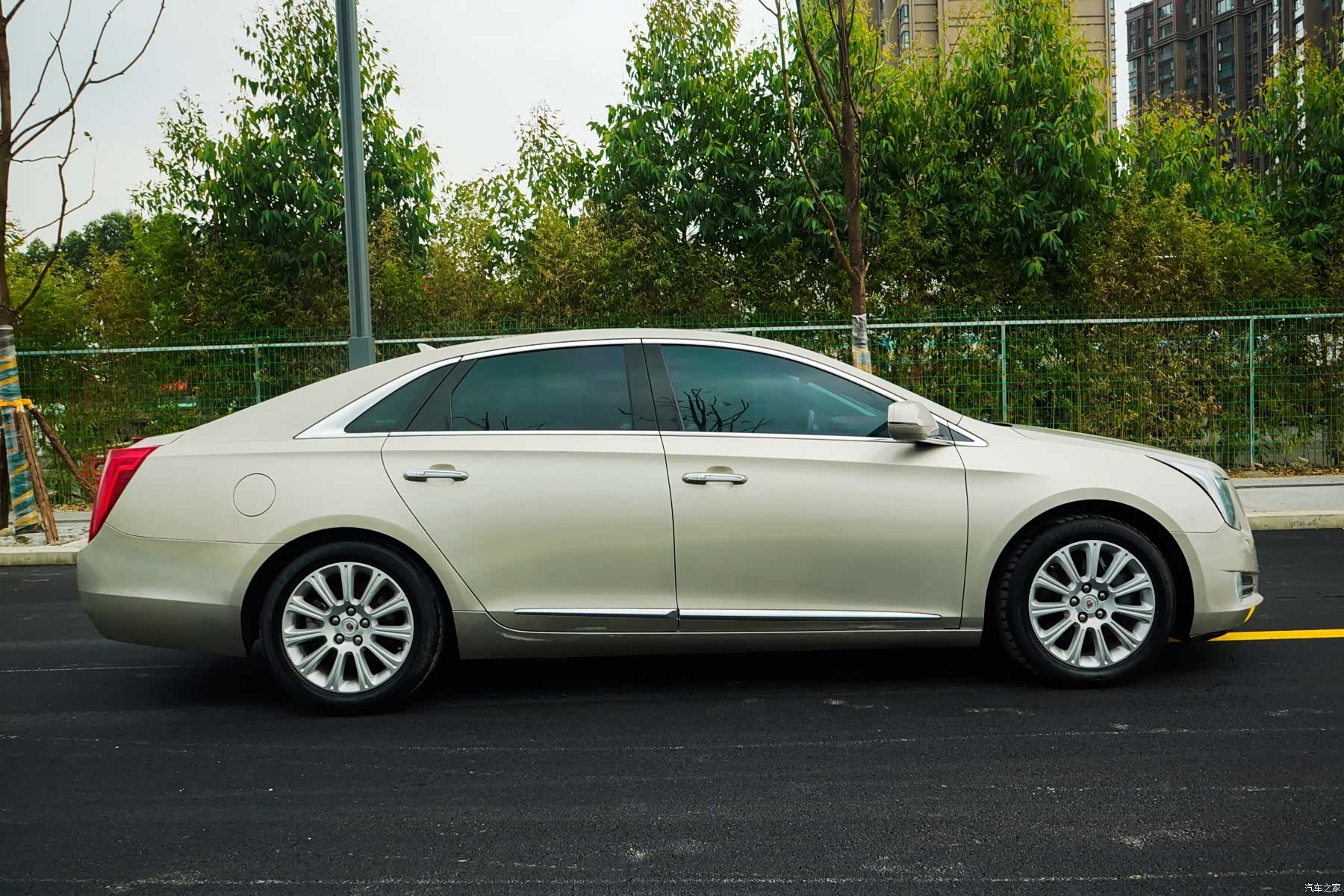 Cadillac XTS, 2013 3