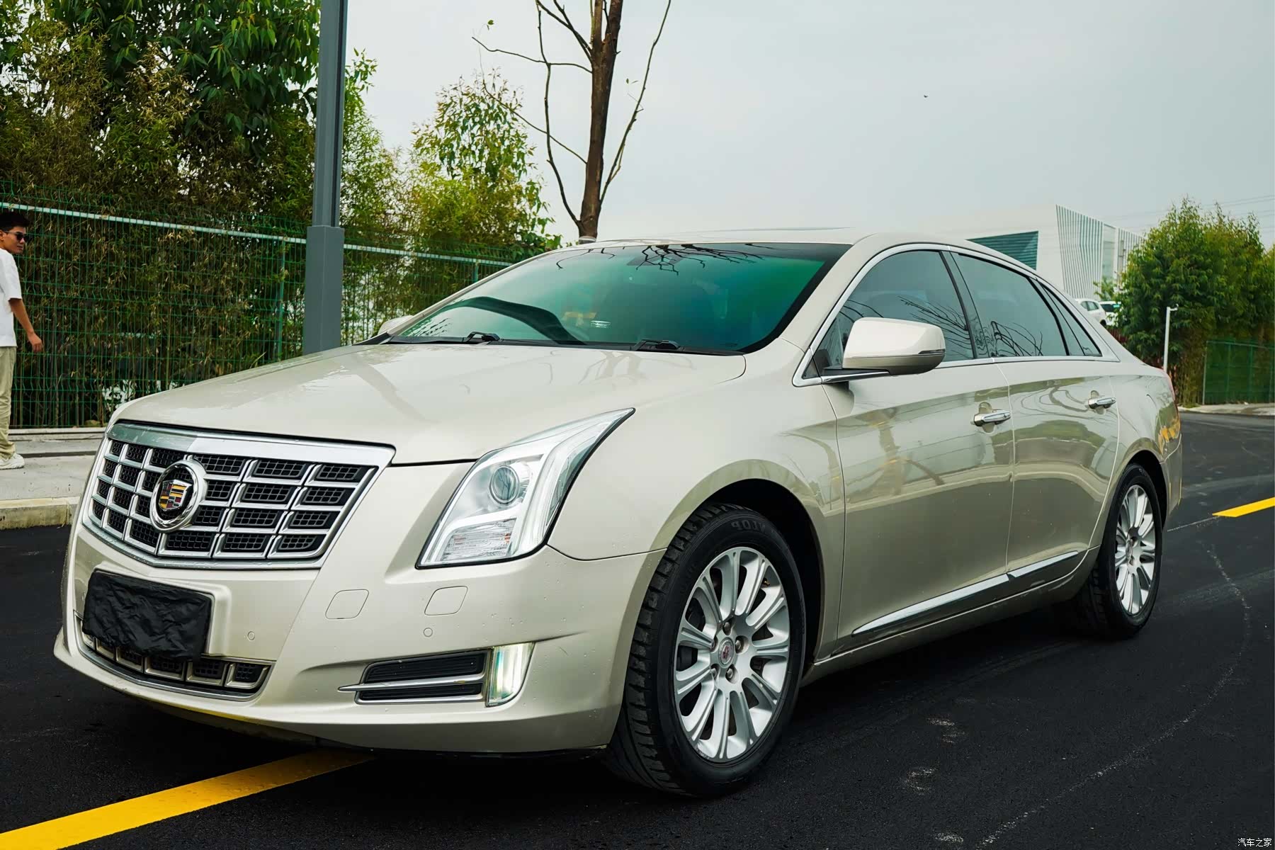 Cadillac XTS, 2013 1