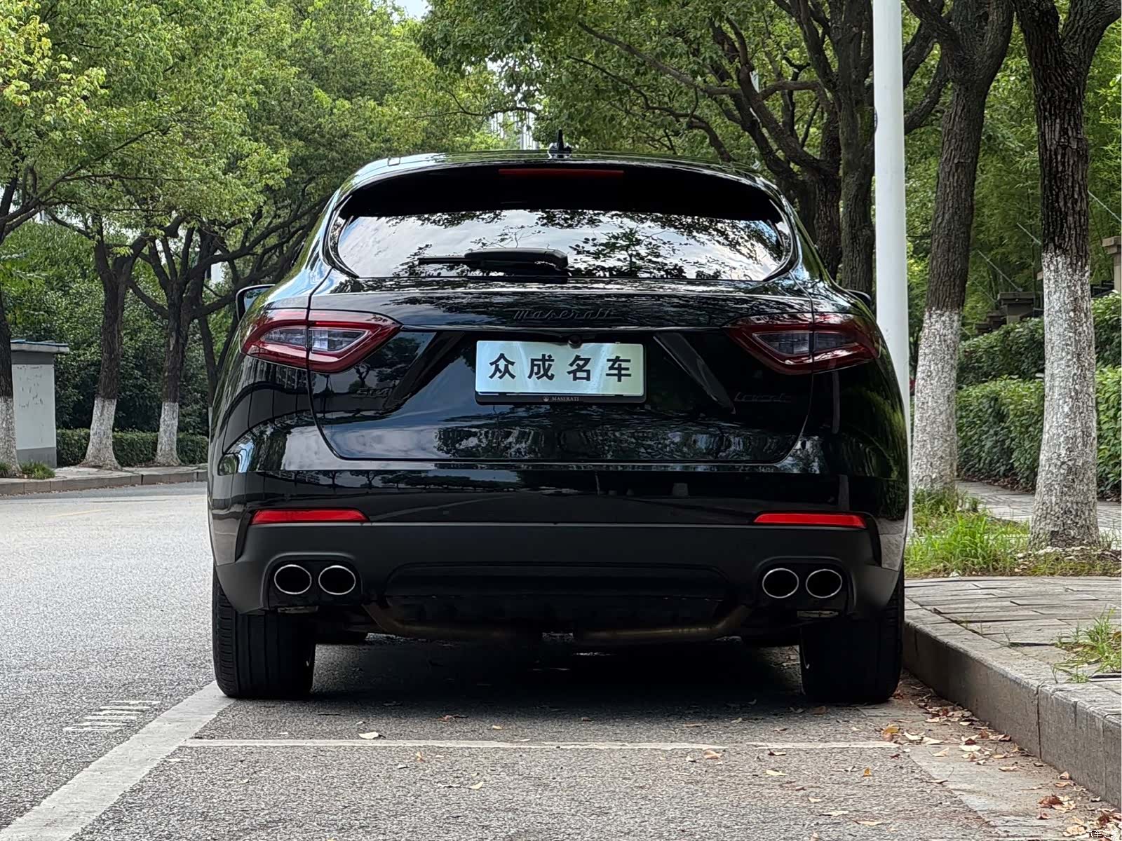 Maserati Levante, 2017 все фото