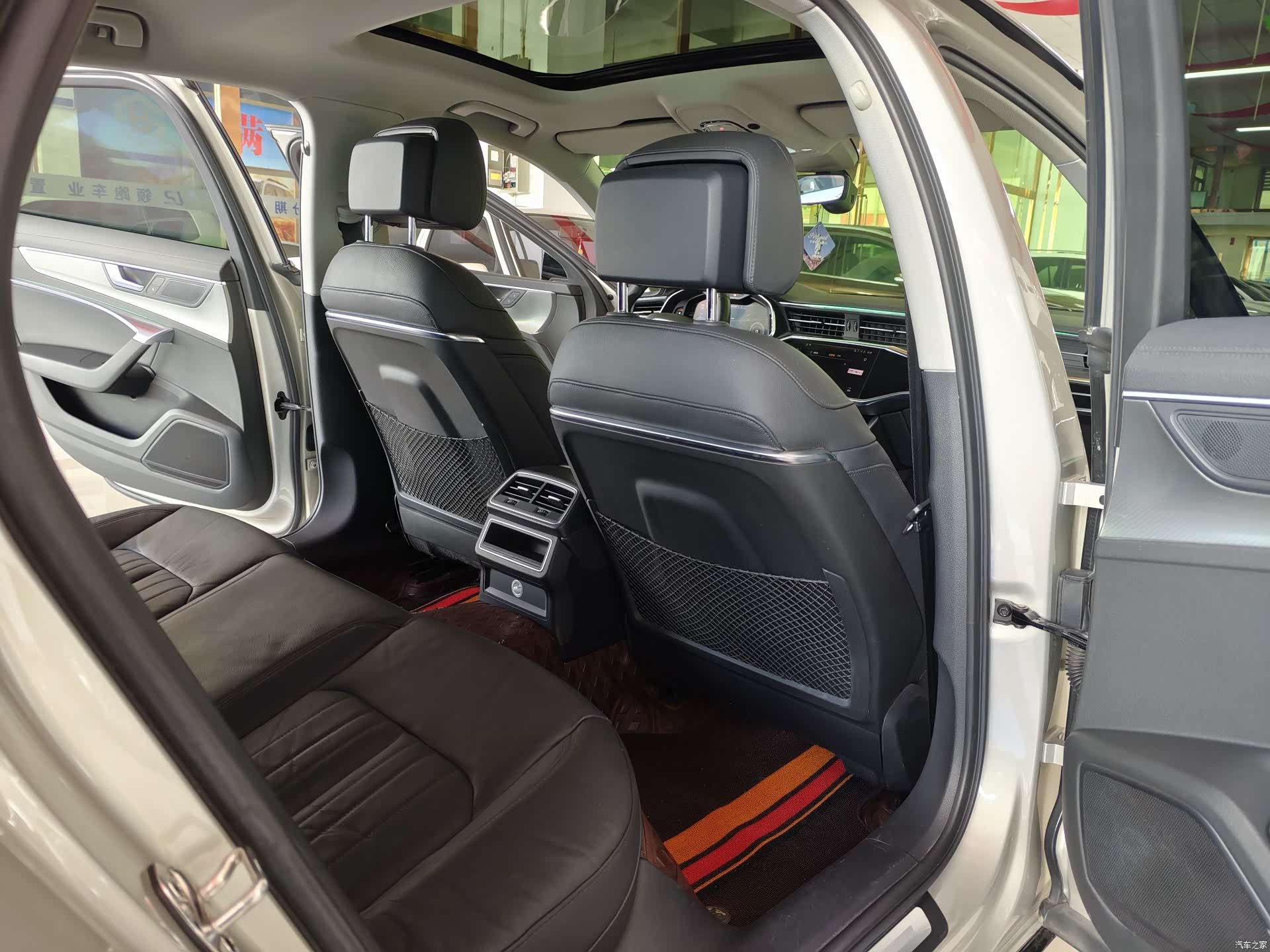 Audi A6L, 2019 12