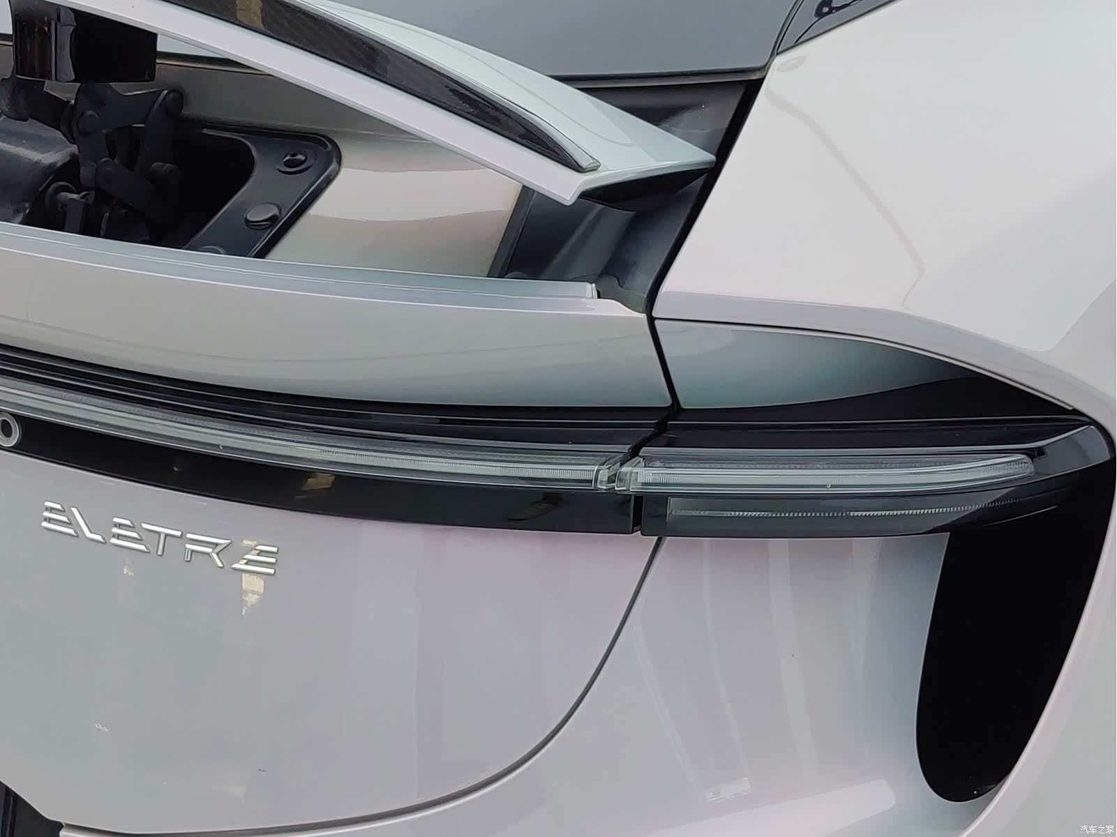 Lotus ELETRE, 2023 7