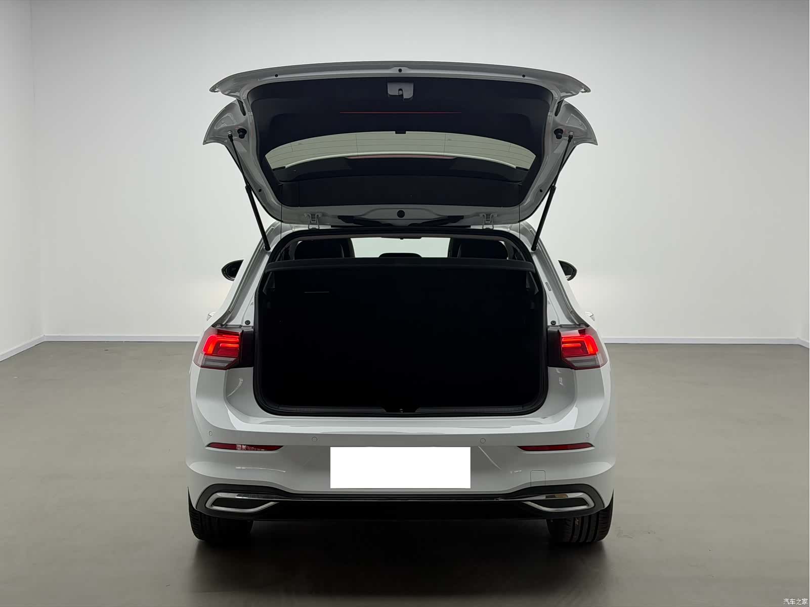 Volkswagen Golf, 2023 2