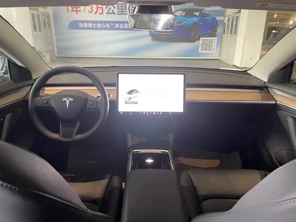 Tesla Model 3 Tesla Model 3