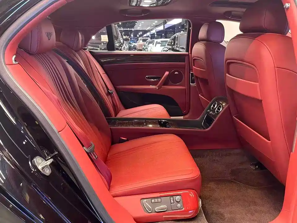 Bentley Flying