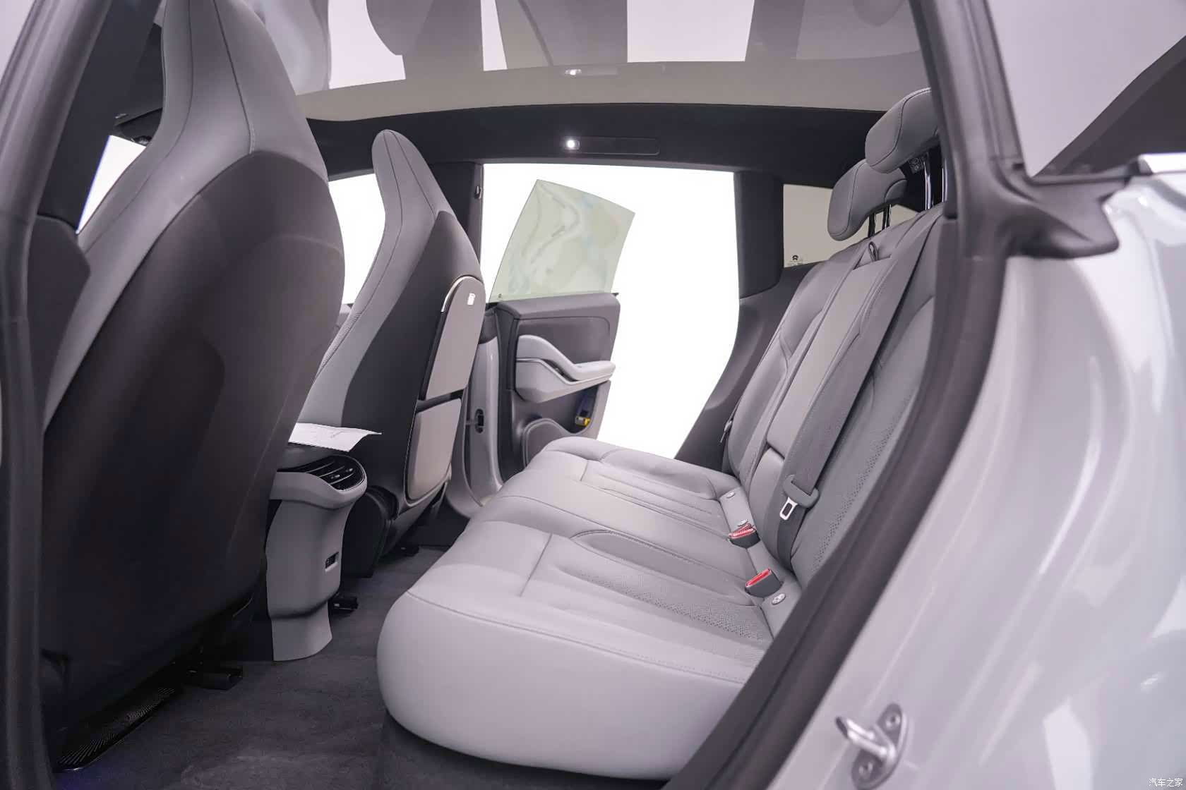 NIO ET5, 2024 32