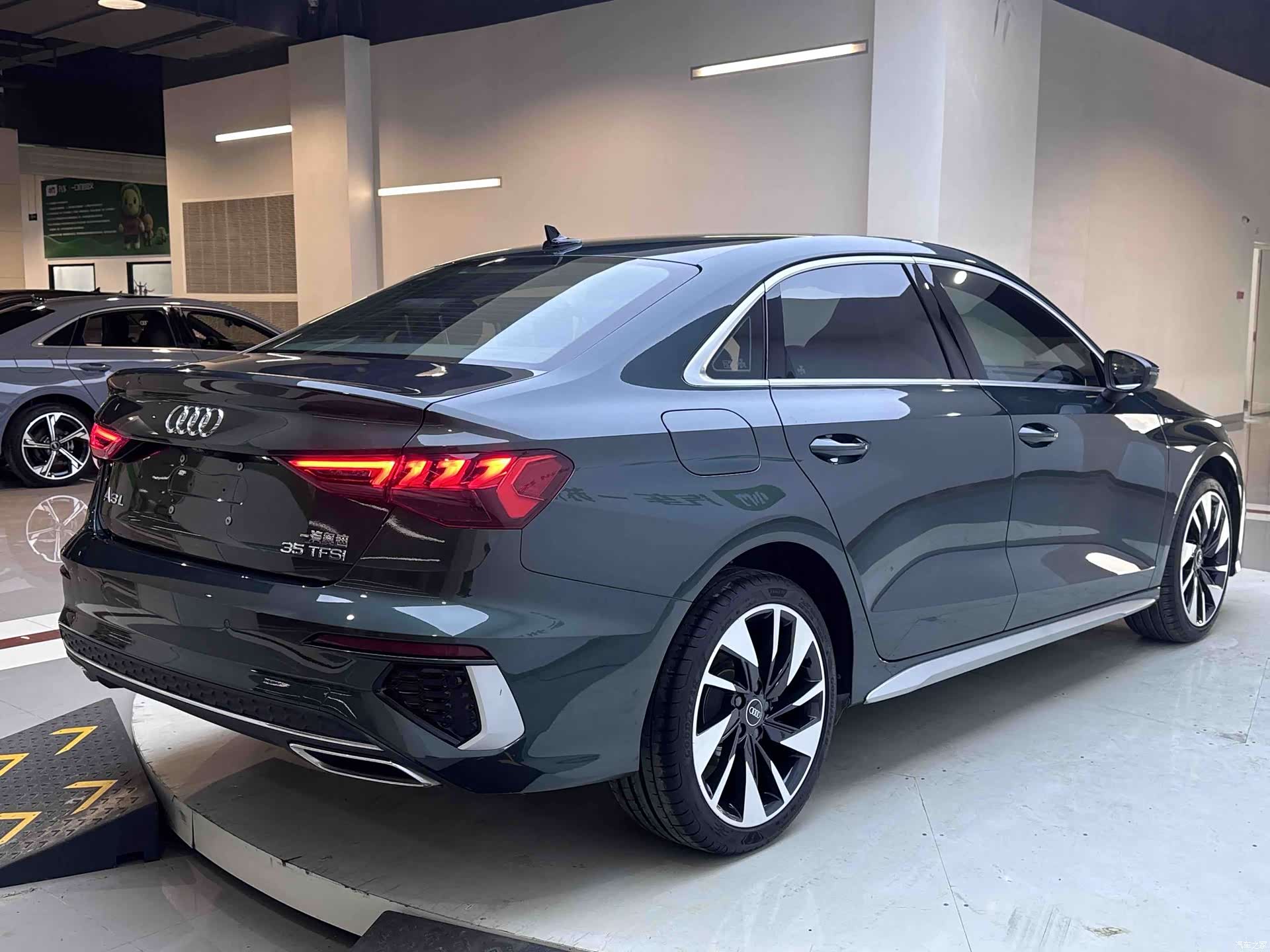 Audi A3, 2023 все фото