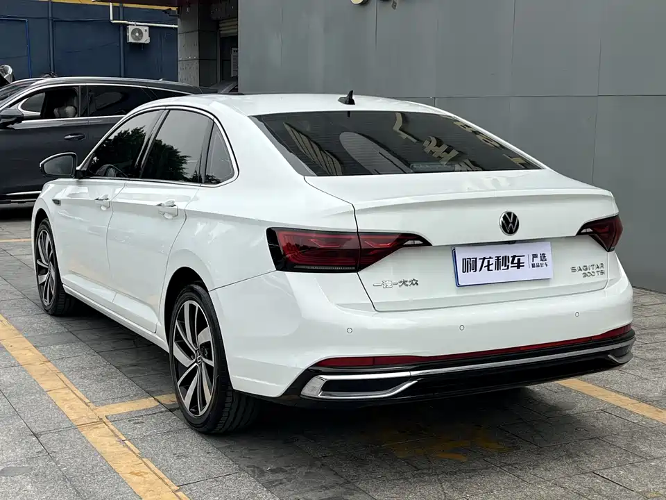 Volkswagen Sagitar