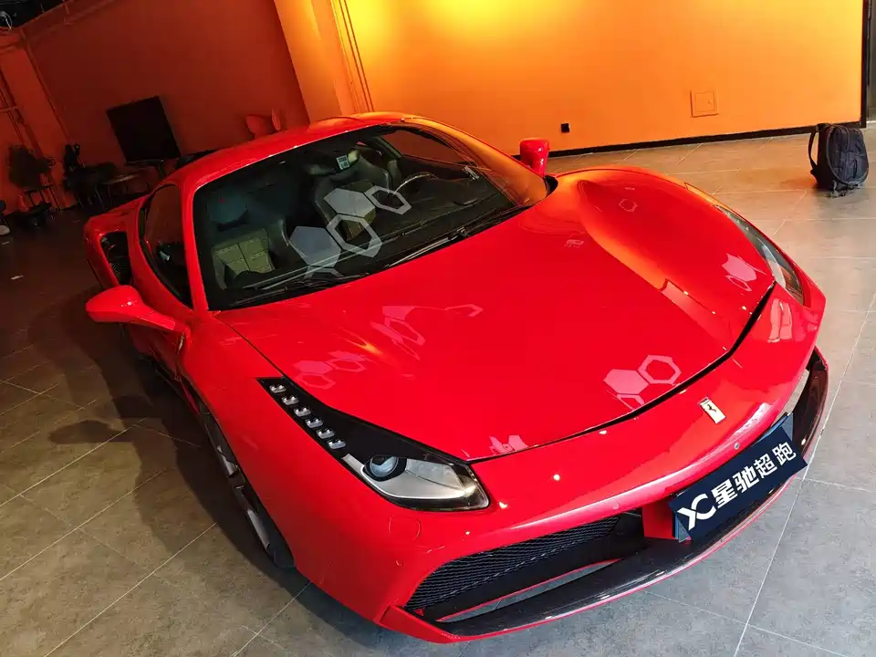 Ferrari 488