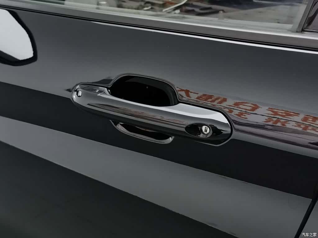 Ford Explorer, 2022 18